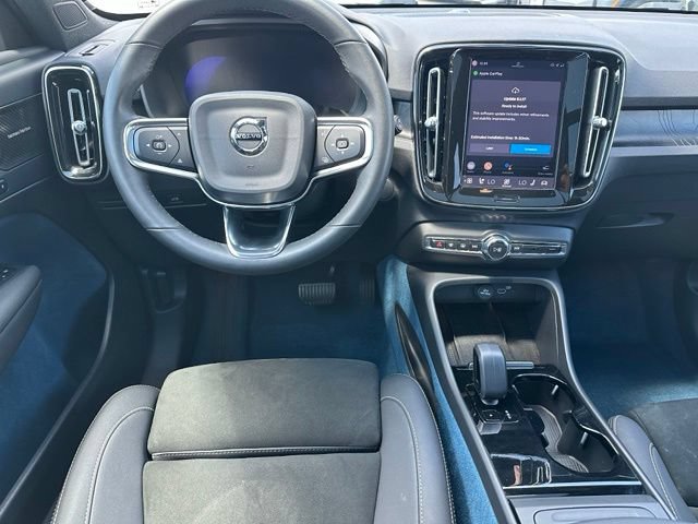 Used 2023 Volvo XC40 Recharge Ultimate AWD/4WD image 17