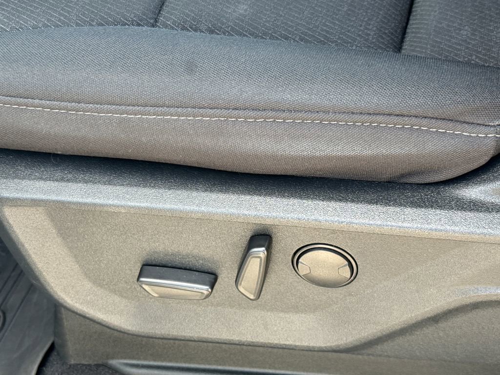 Certified 2025 Ford F150 XLT w/ Equipment Group 302A MID image 27