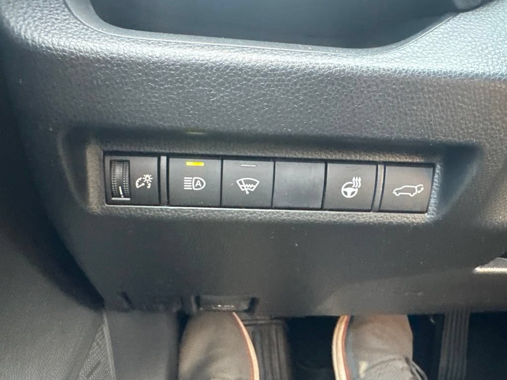 Used 2020 Toyota RAV4 XLE w/ Convenience Package AWD/4WD image 27
