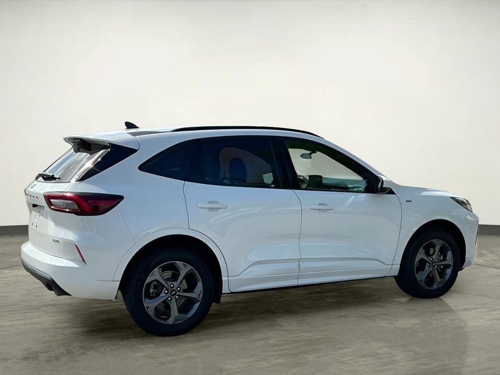 Certified 2024 Ford Escape ST-Line Select AWD/4WD image 7