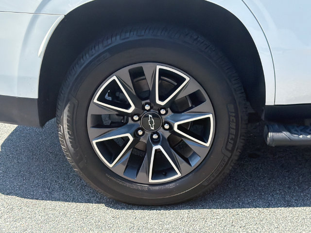 Used 2022 Chevrolet Tahoe Z71 w/ Luxury Package AWD/4WD image 19
