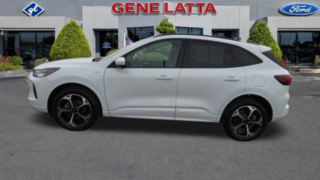 Certified 2023 Ford Escape ST-Line Select w/ Tech Pack #2 image 2