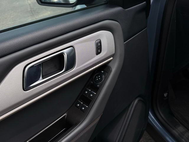 Certified 2025 Ford Explorer Active AWD/4WD image 14