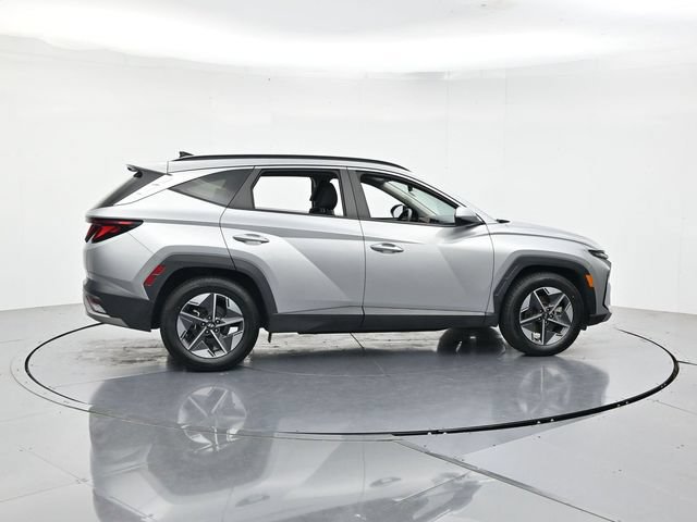 Used 2025 Hyundai Tucson SEL FWD image 2