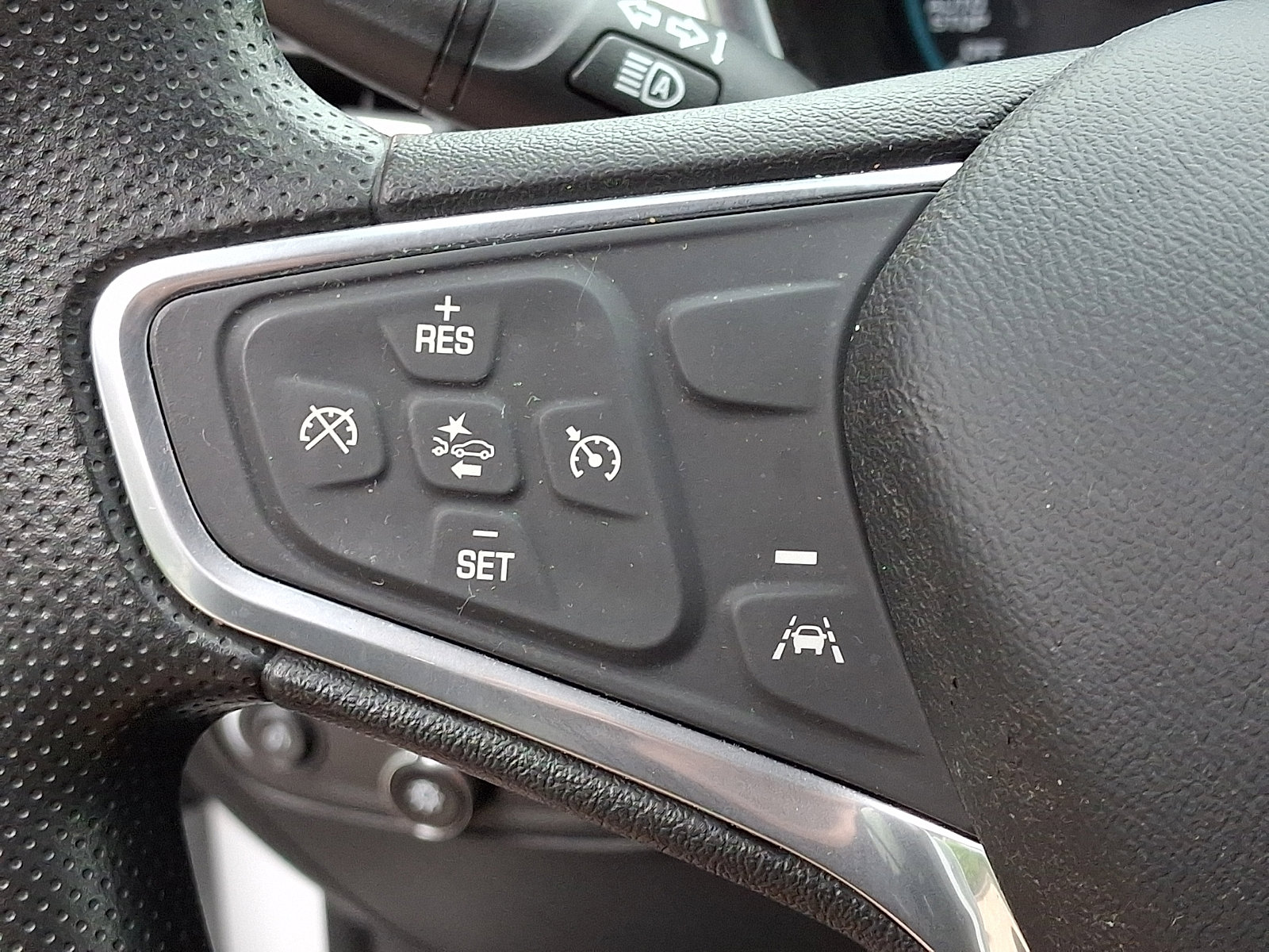 Used 2021 Chevrolet Equinox LS w/ LS Convenience Package FWD image 22