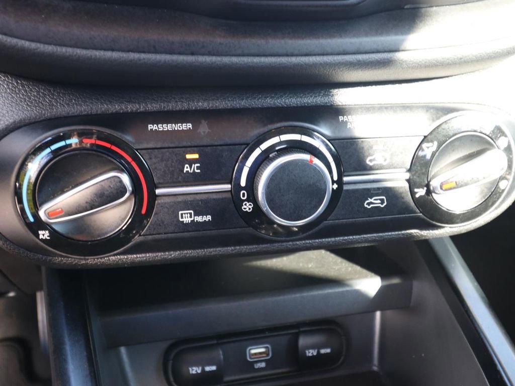 Used 2025 Kia Soul LX w/ LX Technology Package image 20