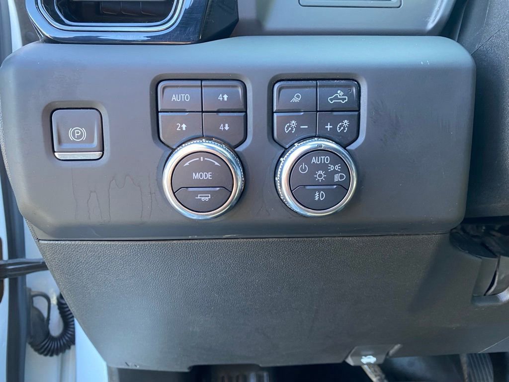 Used 2024 GMC Sierra 2500 AT4 w/ AT4 Preferred Package image 12