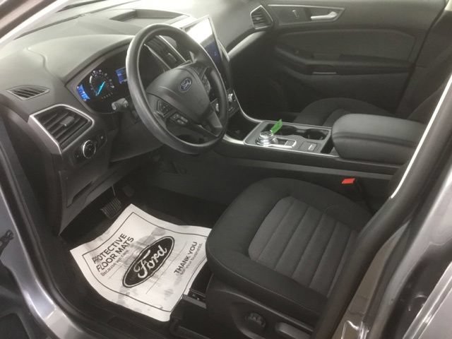 Certified 2024 Ford Edge SE w/ Black Appearance Package AWD/4WD image 10