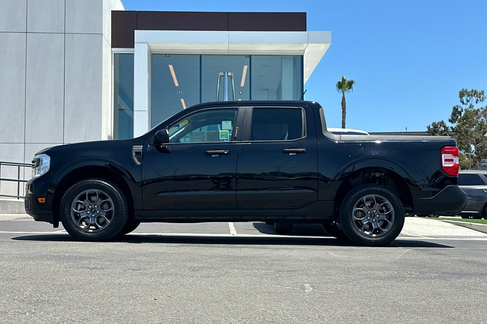 Certified 2023 Ford Maverick XLT FWD image 6