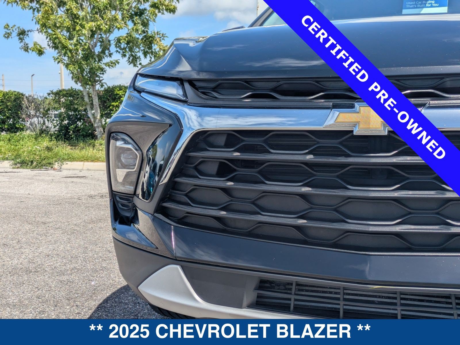 Used 2025 Chevrolet Blazer LT FWD image 10