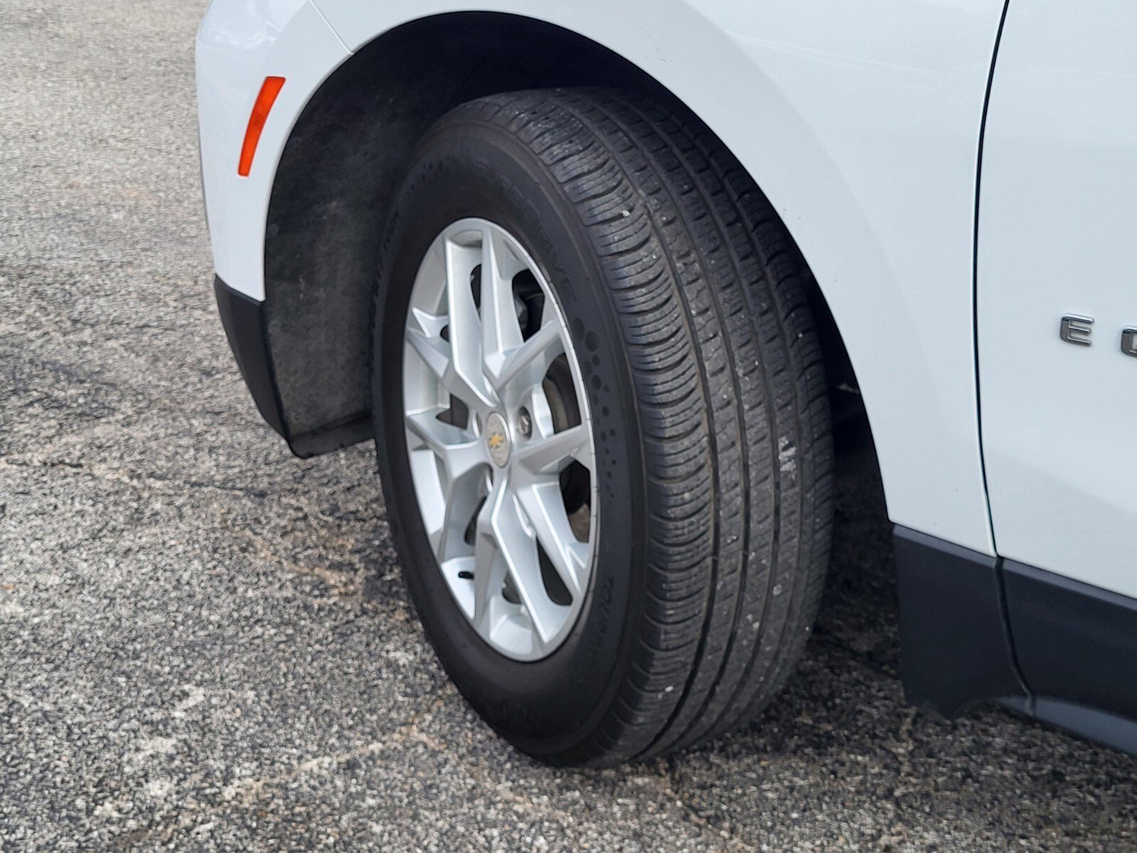 Used 2023 Chevrolet Equinox LT w/ LPO, Floor Liner Package image 33