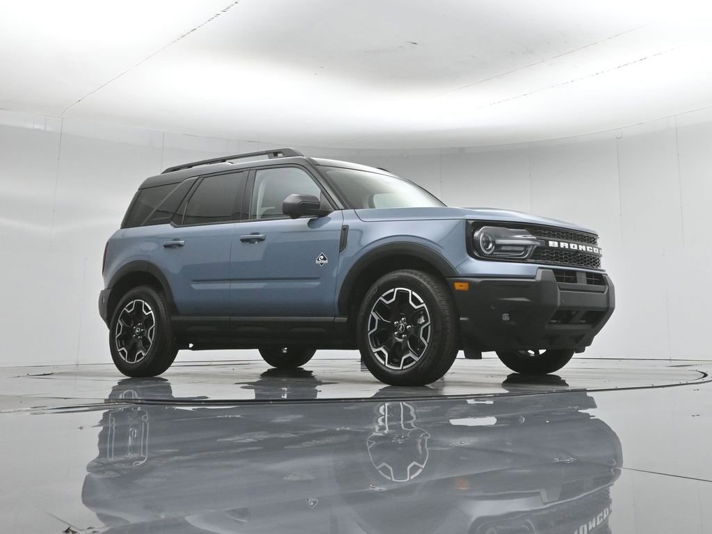 Certified 2025 Ford Bronco Sport Outer Banks w/ Outer Banks Tech Package+ AWD/4WD image 4