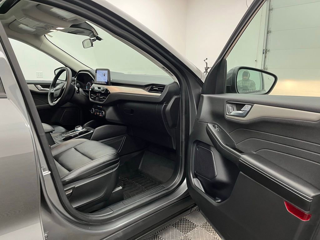 Certified 2022 Ford Escape SEL image 24