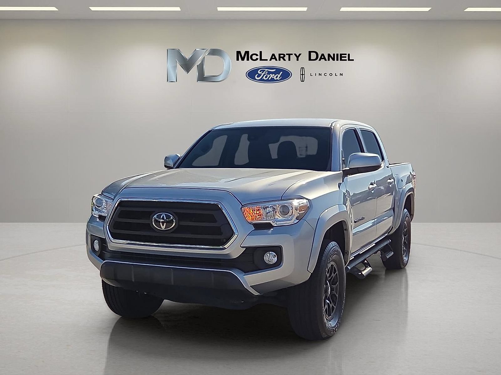 Used 2022 Toyota Tacoma SR5 RWD video 2