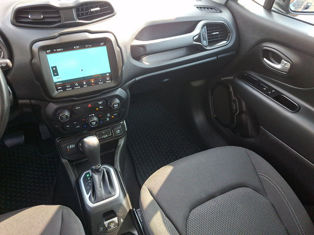 Used 2023 Jeep Renegade Altitude w/ Sun/Sound Group AWD/4WD image 17