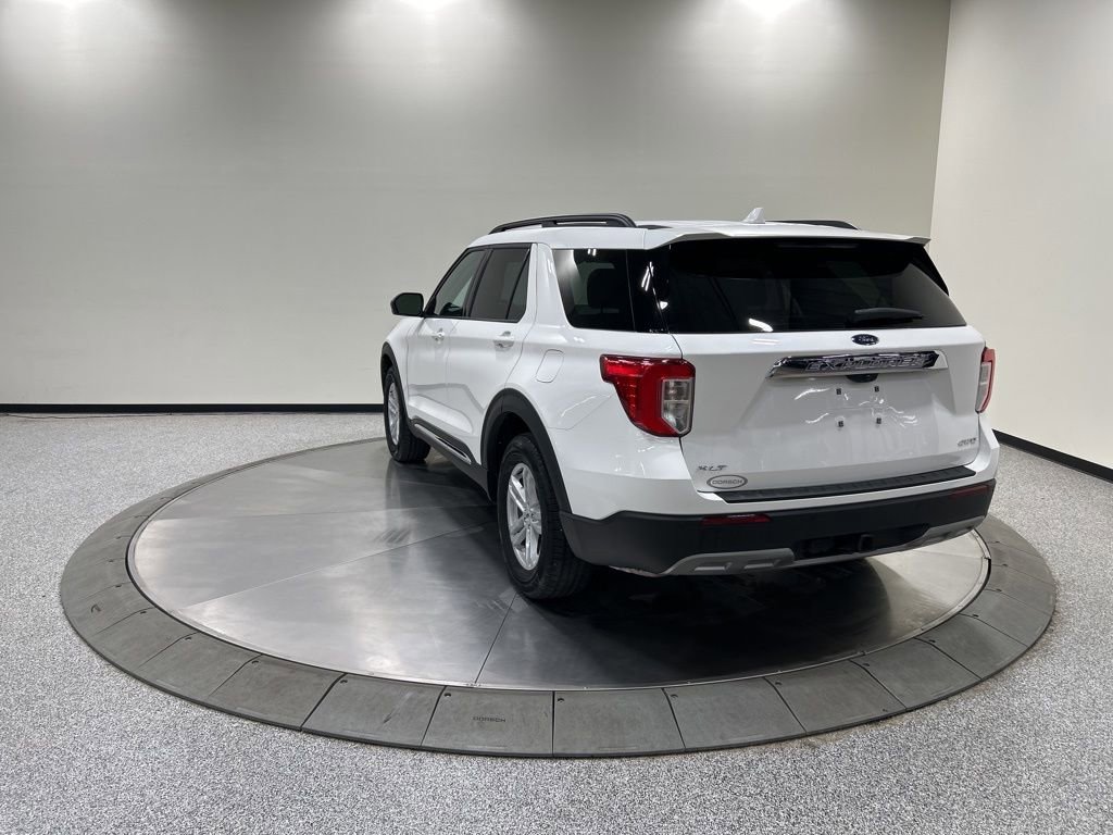 Certified 2024 Ford Explorer XLT w/ Equipment Group 202A AWD/4WD image 9