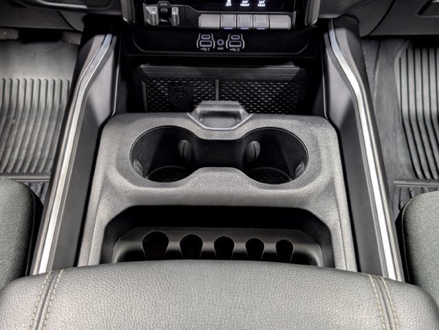 Used 2025 RAM 1500 Big Horn AWD/4WD image 8
