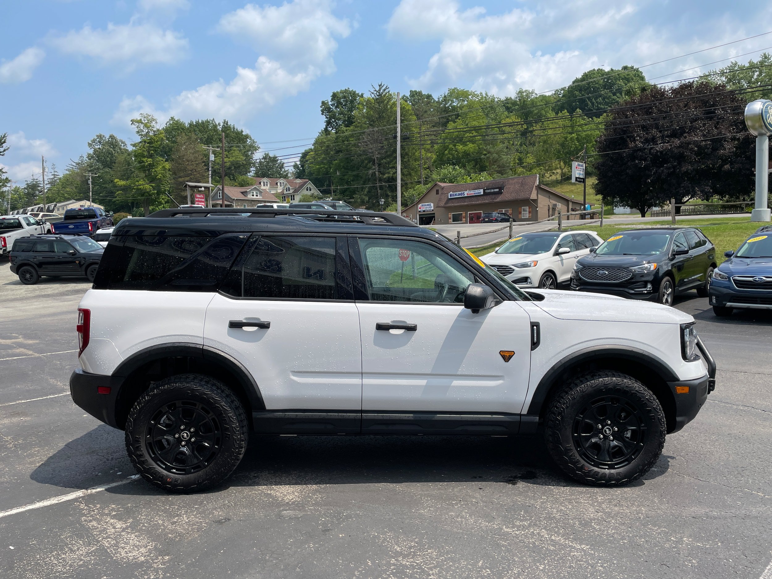 Certified 2025 Ford Bronco Sport Badlands w/ Sasquatch Badlands Package AWD/4WD image 4