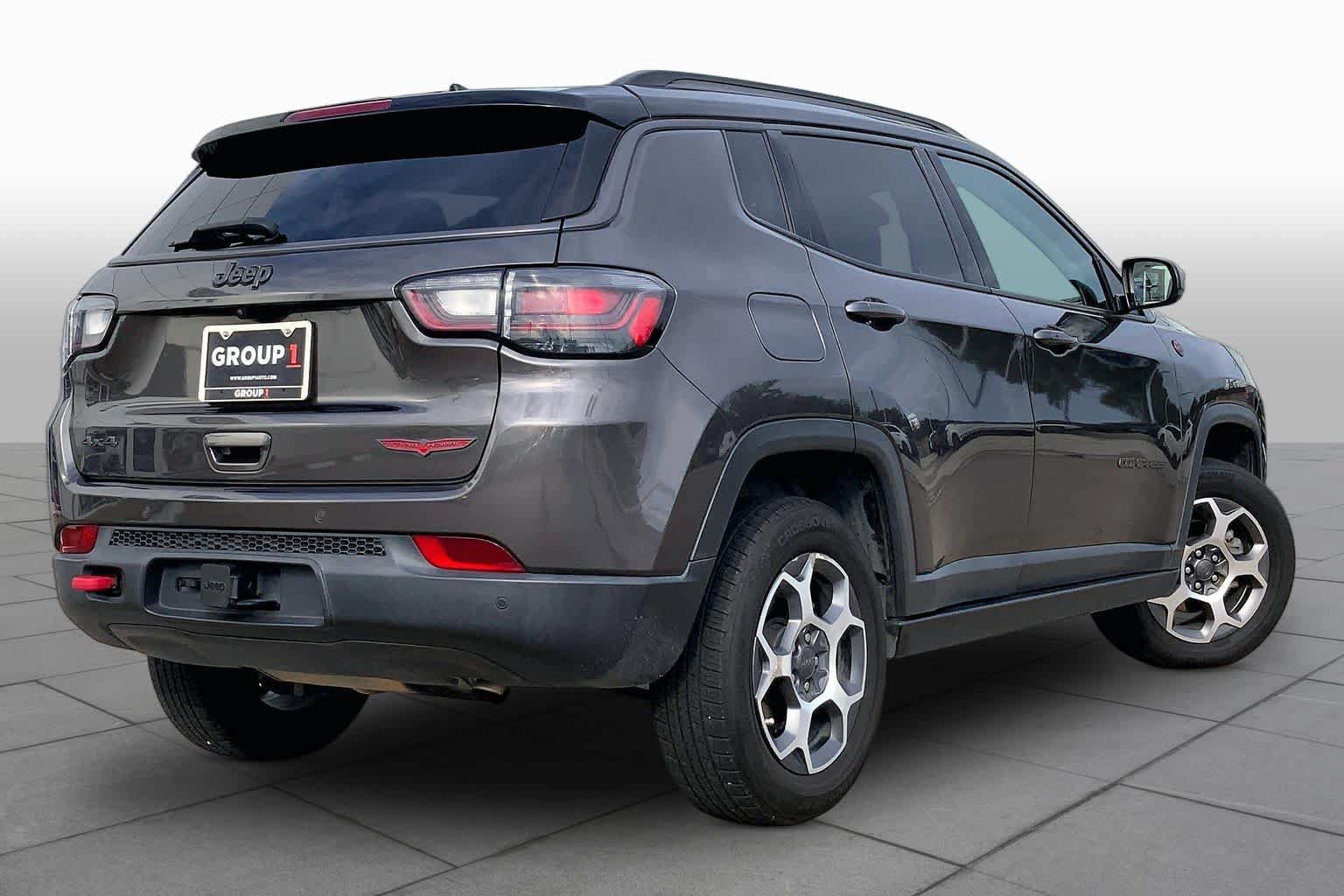 Used 2022 Jeep Compass Trailhawk w/ Trailhawk Elite Group AWD/4WD image 10