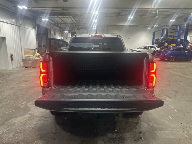 Used 2024 Chevrolet Colorado ZR2 w/ ZR2 Convenience Package III AWD/4WD image 25
