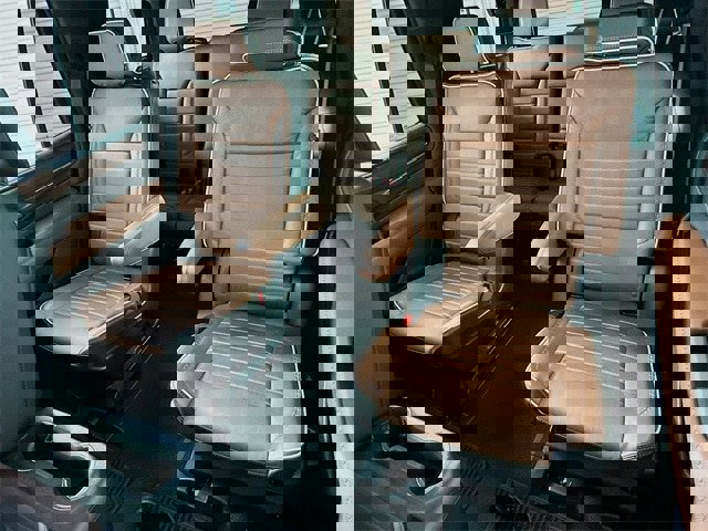 Used 2023 GMC Yukon Denali Ultimate image 11