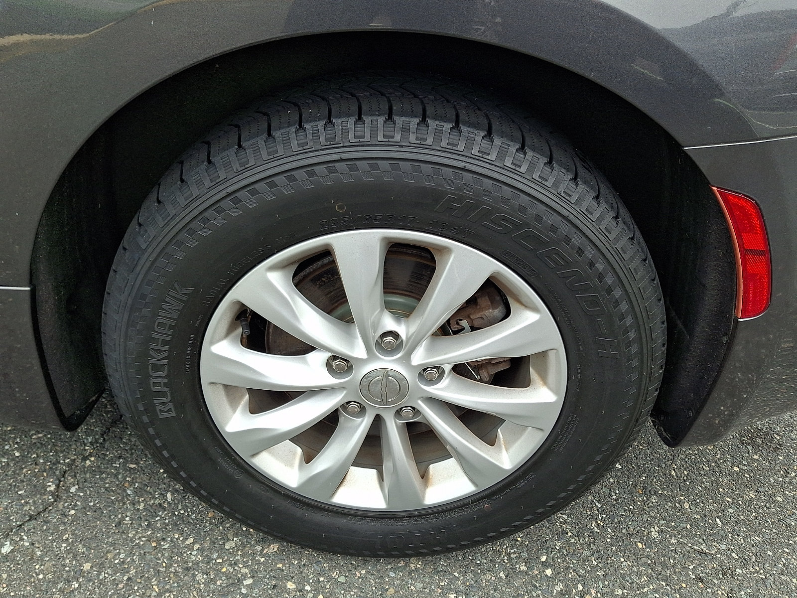 Used 2019 Chrysler Pacifica Touring-L FWD image 28