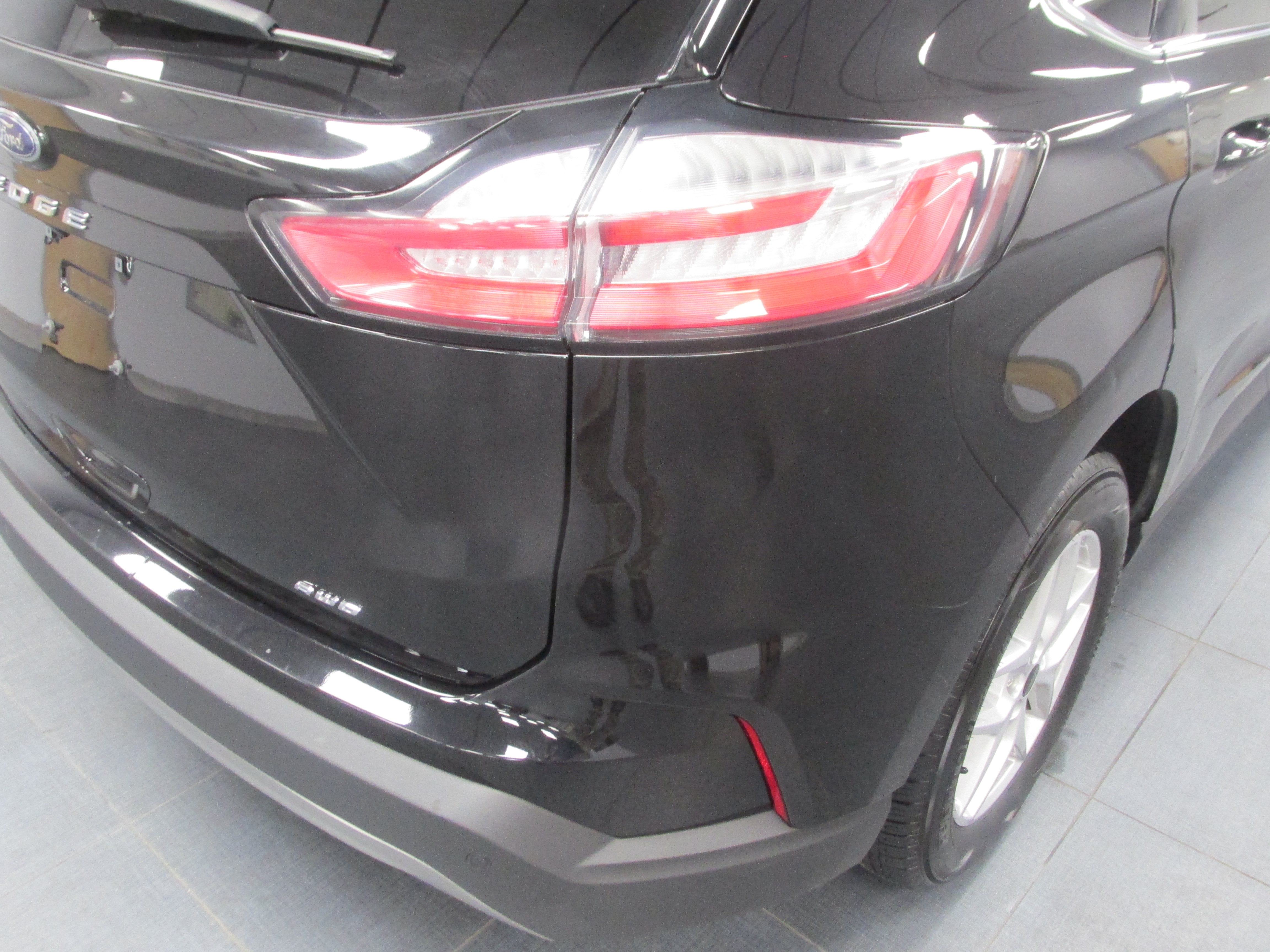 Certified 2024 Ford Edge SEL AWD/4WD image 11