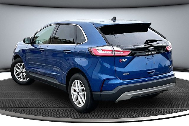 Certified 2024 Ford Edge SEL w/ Convenience Package AWD/4WD image 4