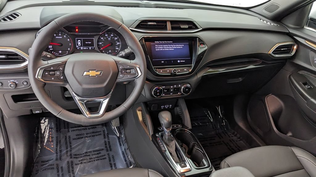 Used 2023 Chevrolet TrailBlazer ACTIV w/ Convenience Package AWD/4WD image 3