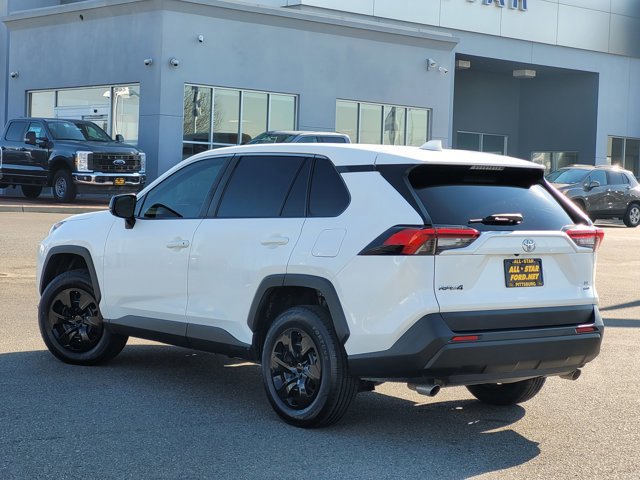 Used 2022 Toyota RAV4 LE image 3