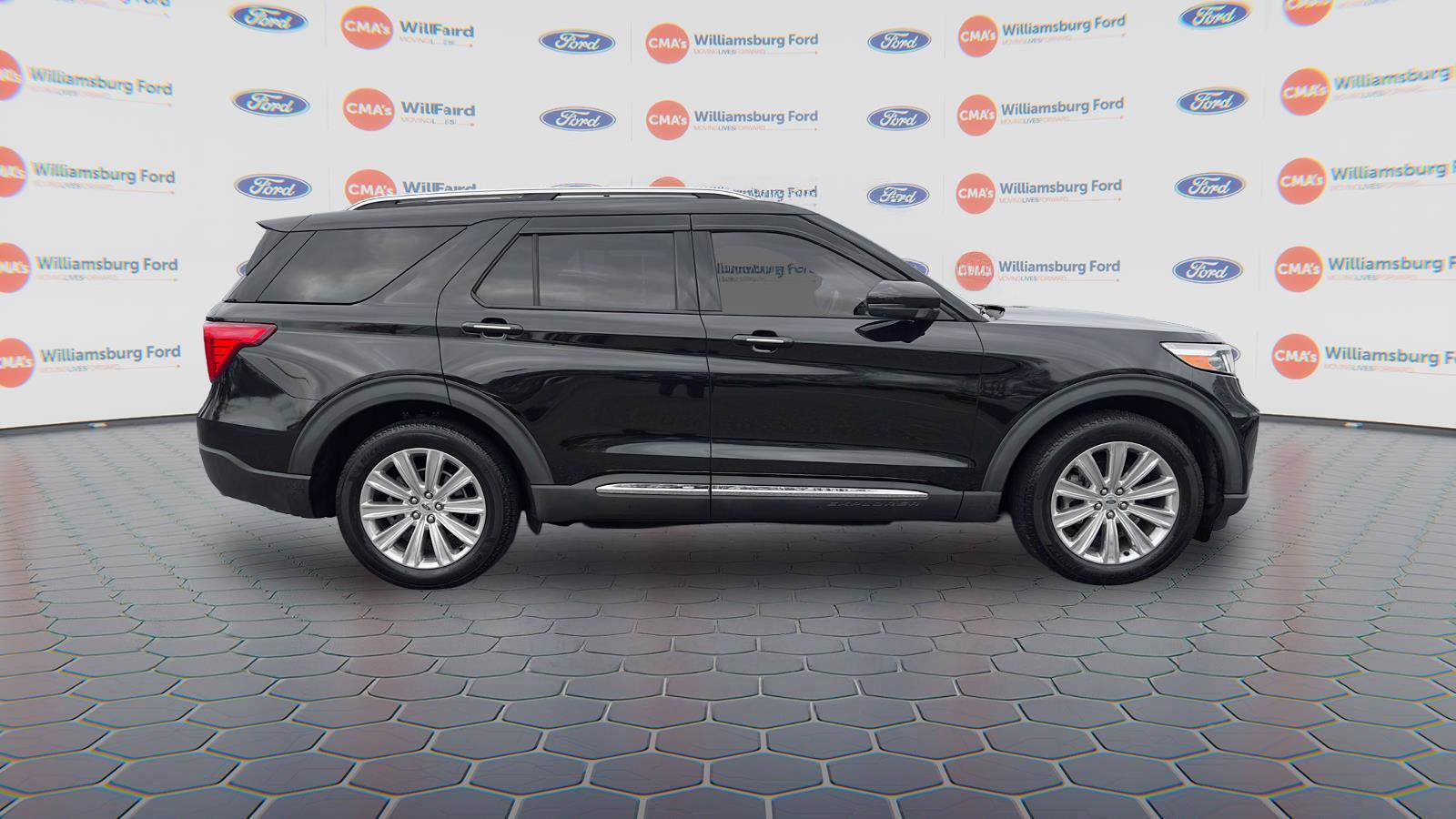 Certified 2020 Ford Explorer Limited w/ Class III Trailer Tow Package image 4