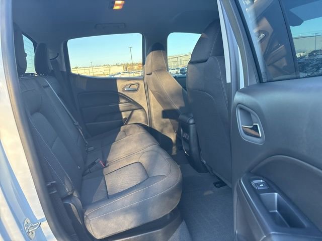 Used 2022 Chevrolet Colorado LT w/ LT Convenience Package image 12