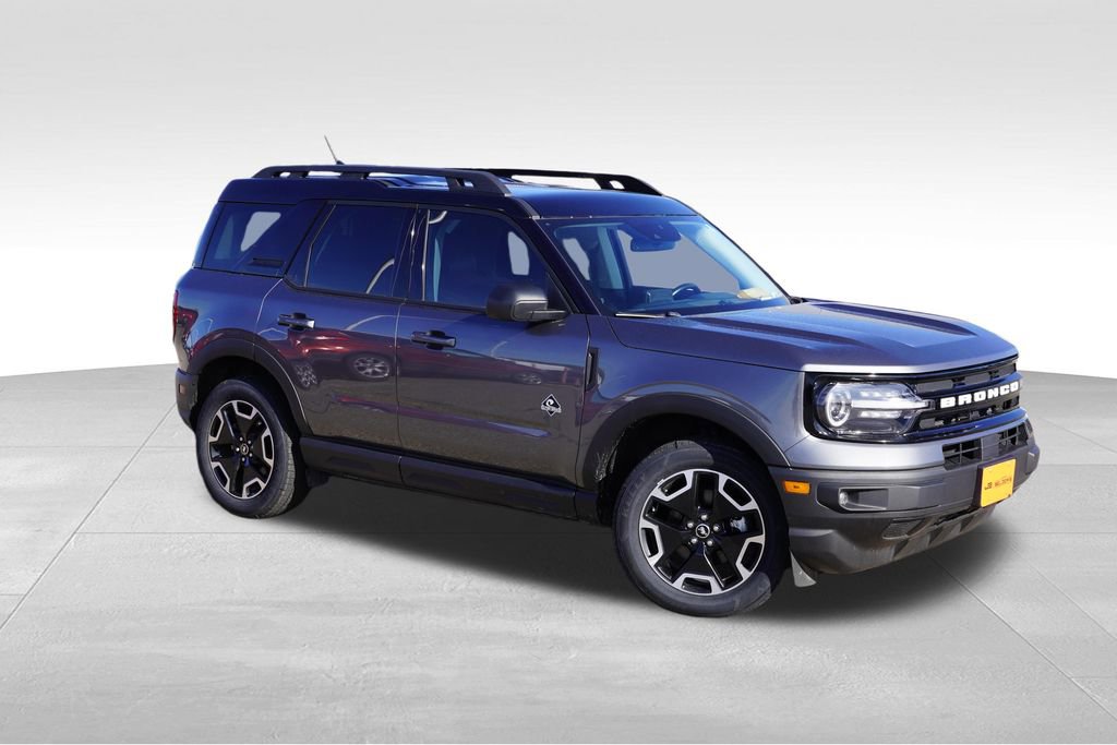 Certified 2023 Ford Bronco Sport Outer Banks w/ Tech Package AWD/4WD image 2