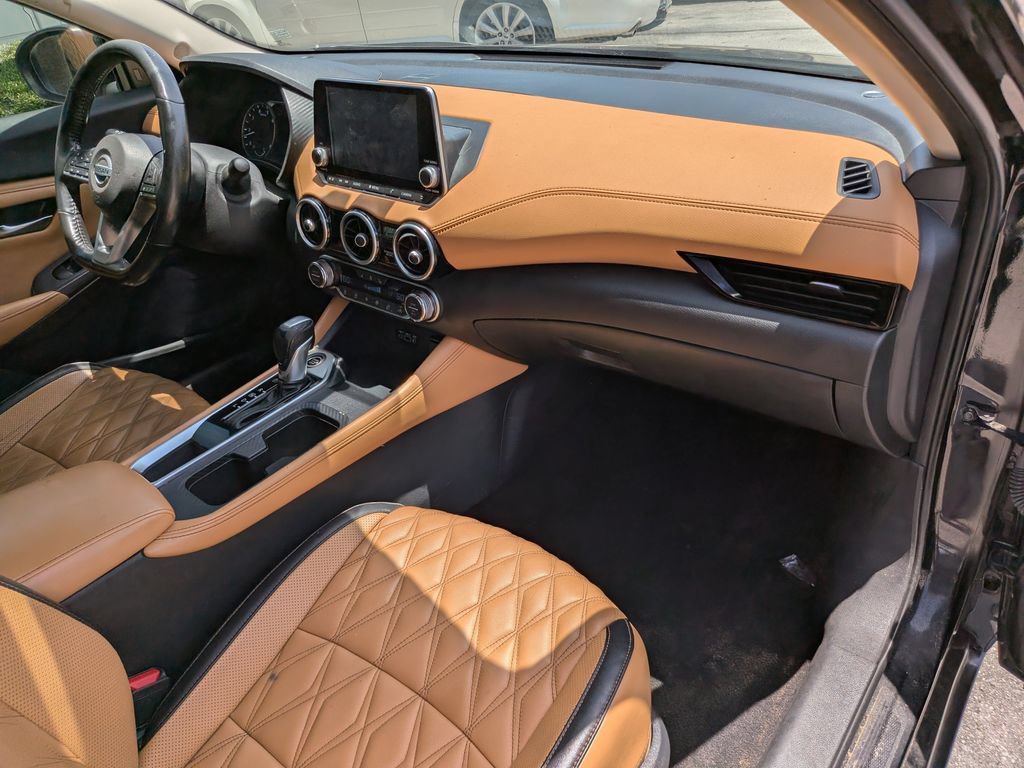 Used 2023 Nissan Sentra SV w/ SV Premium Package FWD image 12