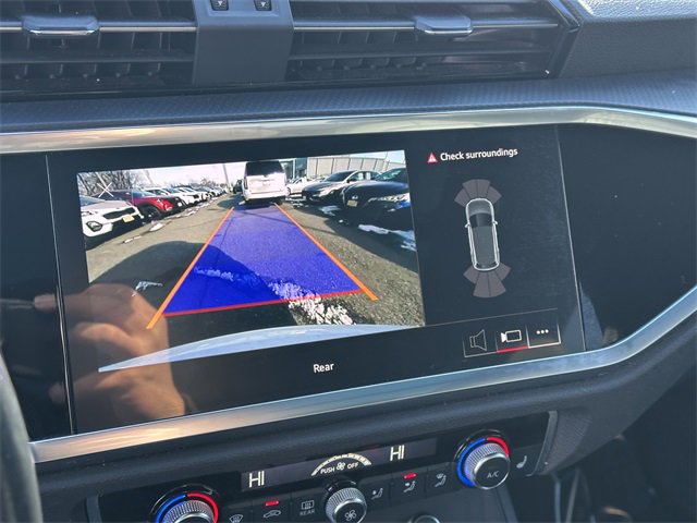 Used 2024 Audi Q3 2.0T Premium image 22