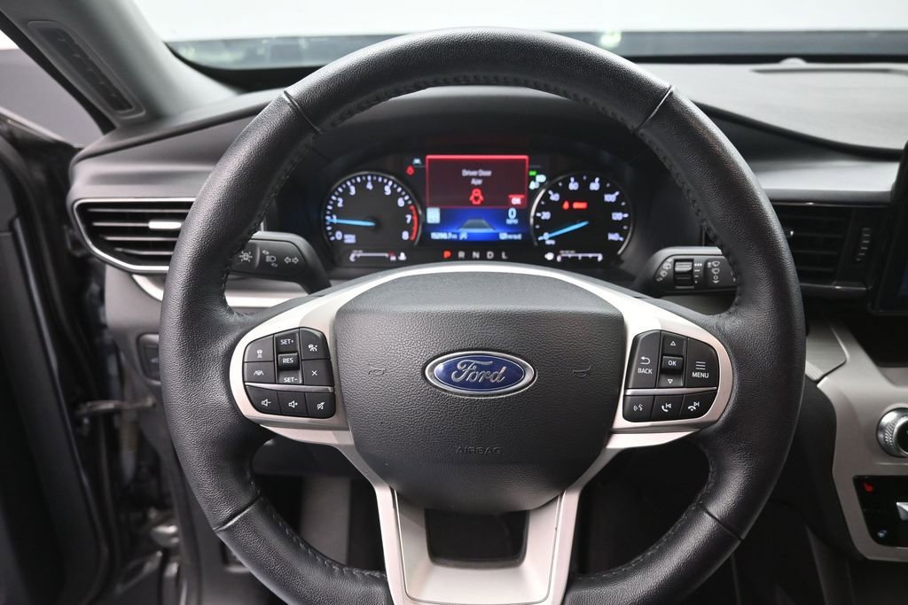 Certified 2024 Ford Explorer XLT w/ Equipment Group 202A RWD image 29