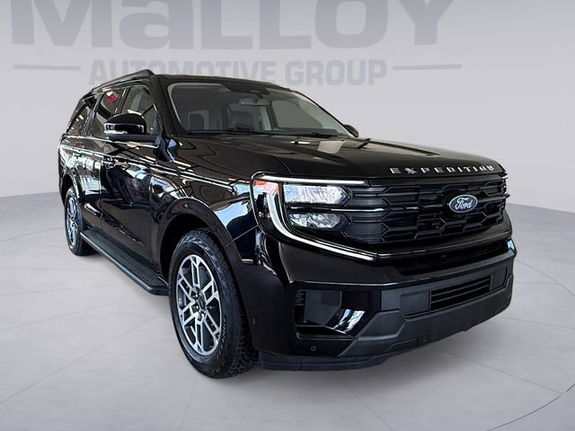 Certified 2025 Ford Expedition Active AWD/4WD image 7