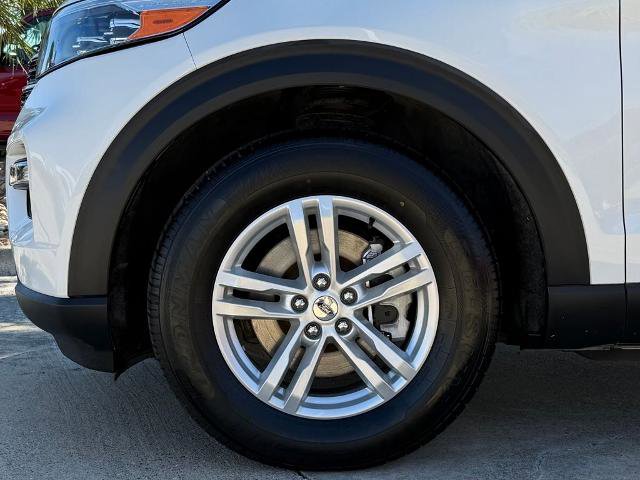 Certified 2022 Ford Explorer XLT w/ Equipment Group 202A image 11