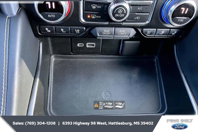 Used 2021 GMC Yukon SLT w/ SLT Luxury Plus Package image 23