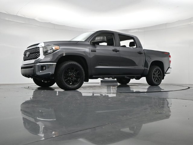 Used 2020 Toyota Tundra SR5 w/ SR5 Upgrade Package AWD/4WD image 31