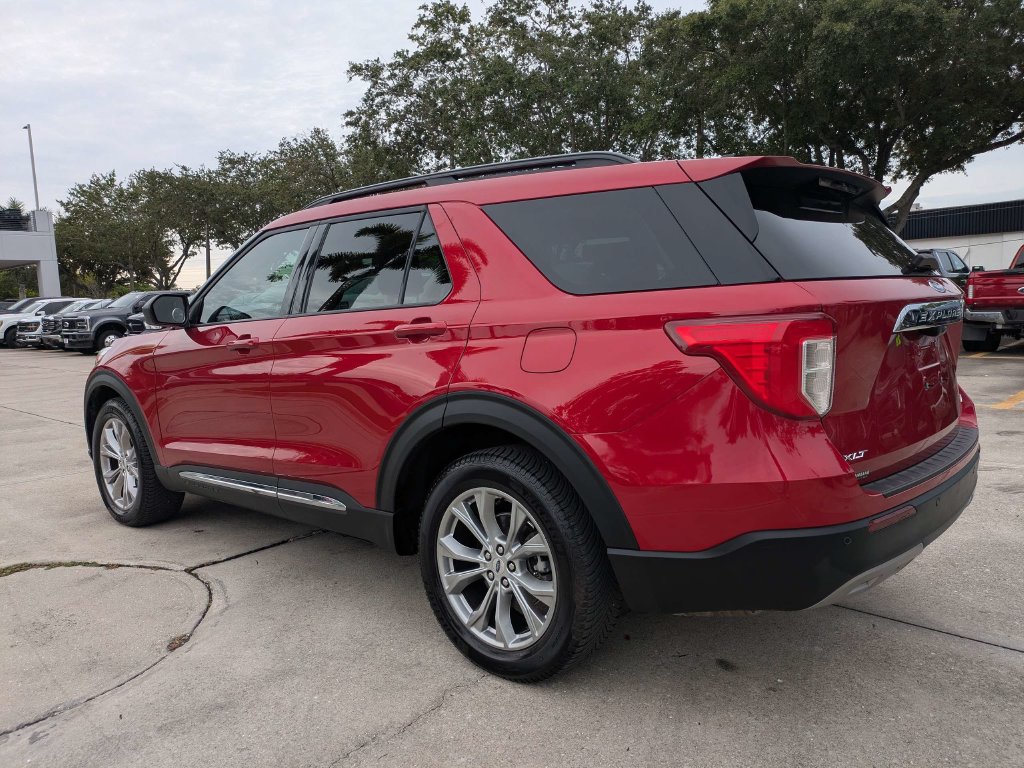 Certified 2024 Ford Explorer XLT AWD/4WD image 6