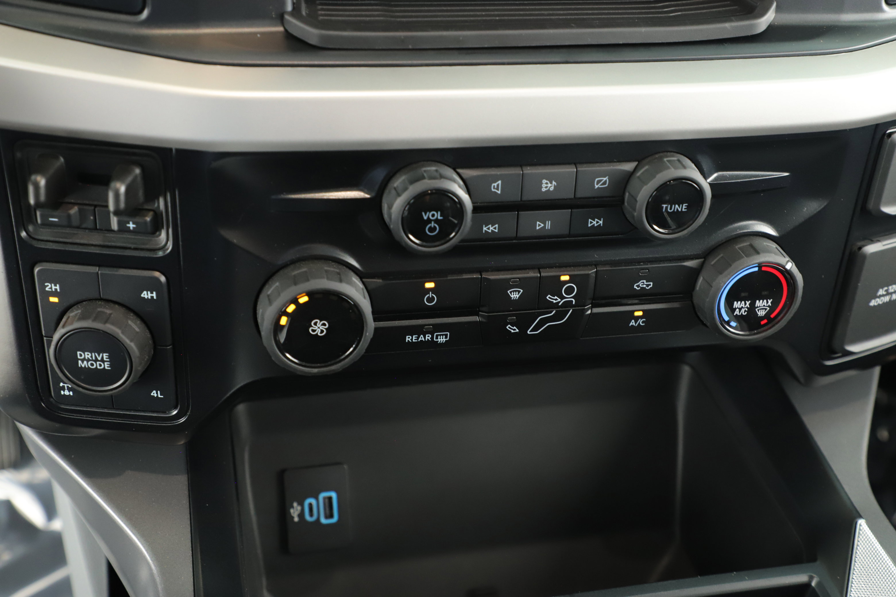 Certified 2024 Ford F250 XLT w/ FX4 Off-Road Package image 17