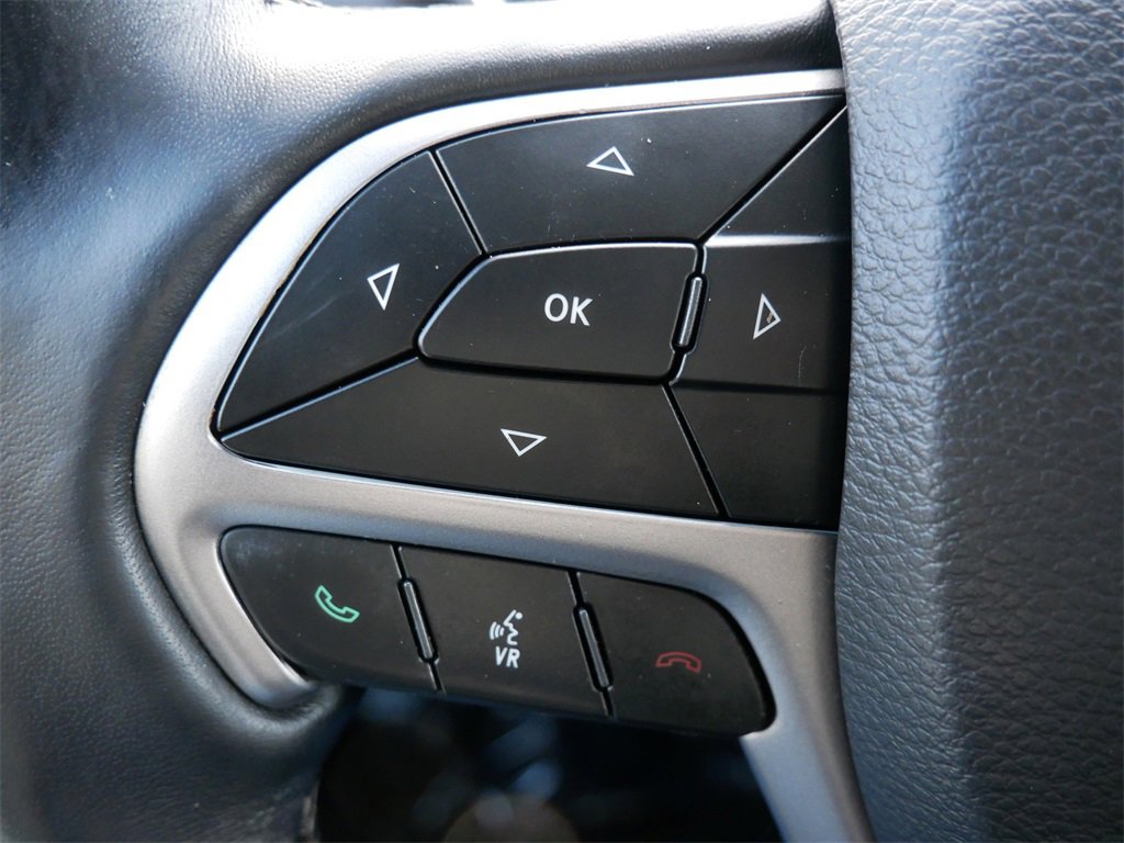 Used 2021 Jeep Grand Cherokee Laredo X image 17