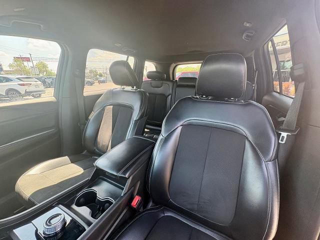 Used 2024 Jeep Grand Cherokee Altitude AWD/4WD image 16