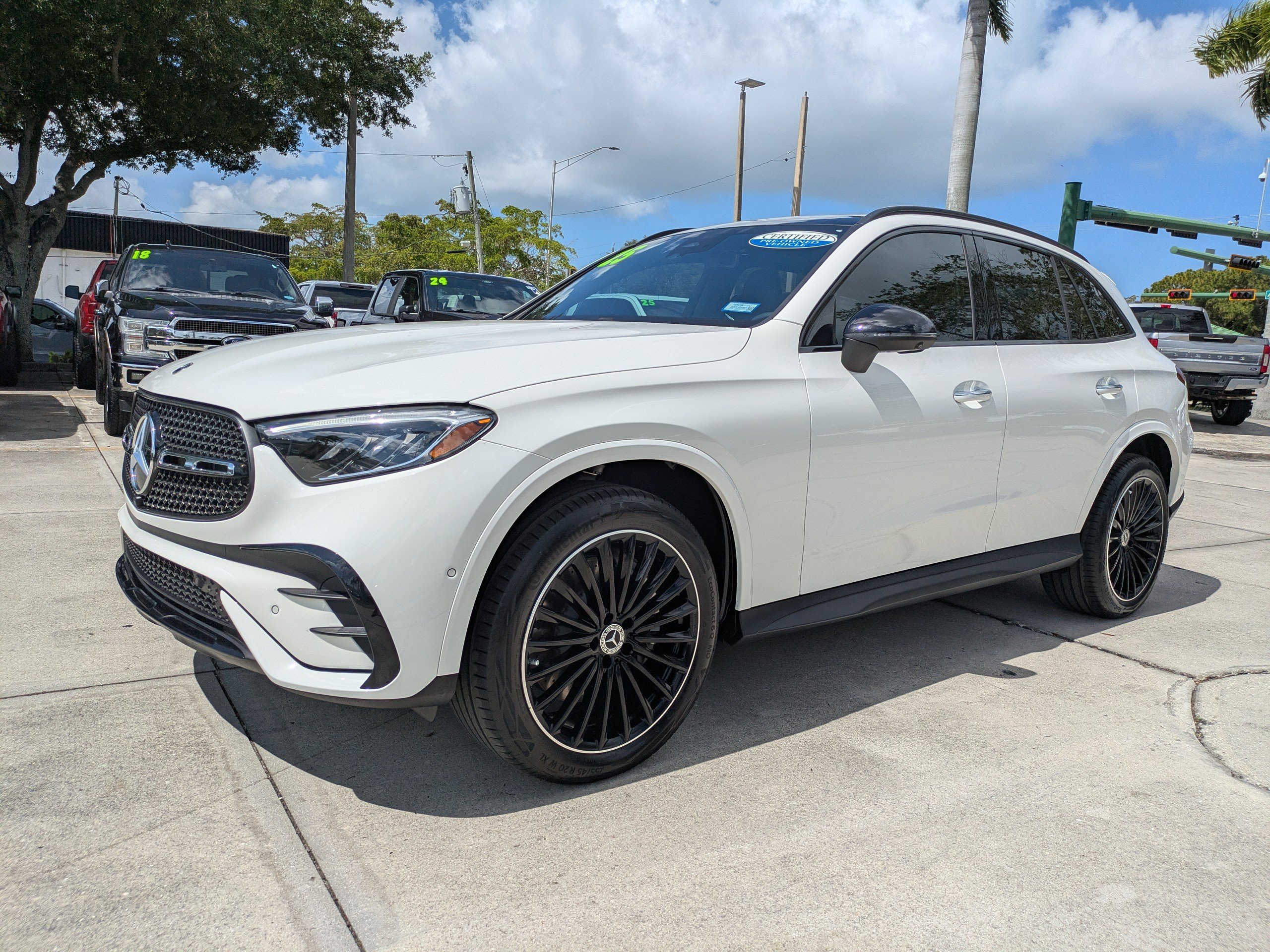 Used 2025 Mercedes-Benz GLC 300 4MATIC image 7