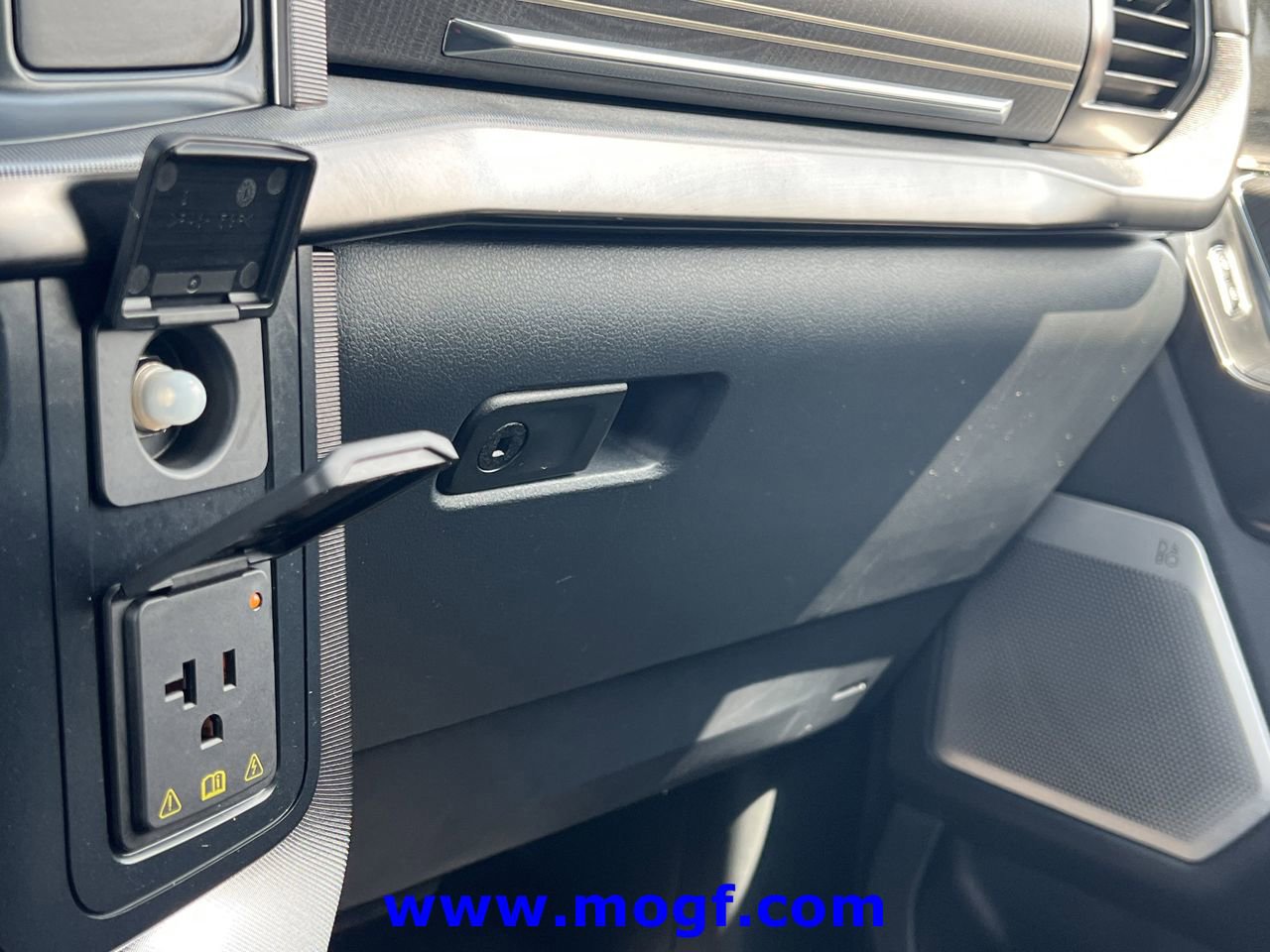 Certified 2023 Ford F150 Platinum w/ Equipment Group 701A High image 16