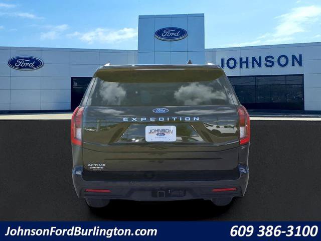 Certified 2025 Ford Expedition Active AWD/4WD image 6