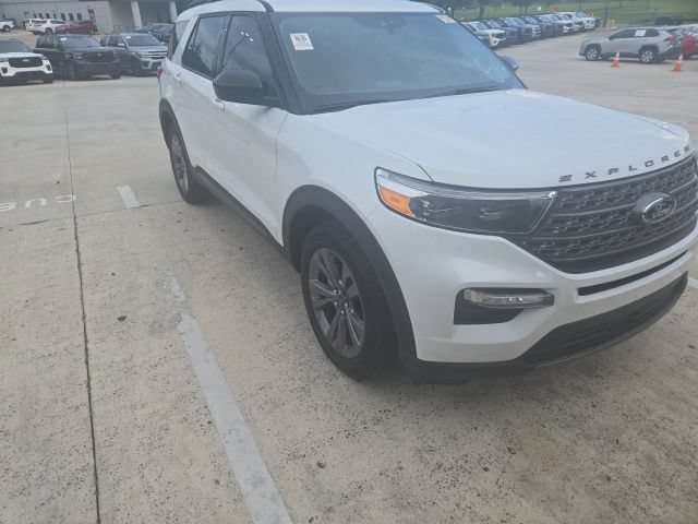 Certified 2024 Ford Explorer XLT w/ Equipment Group 202A AWD/4WD image 24