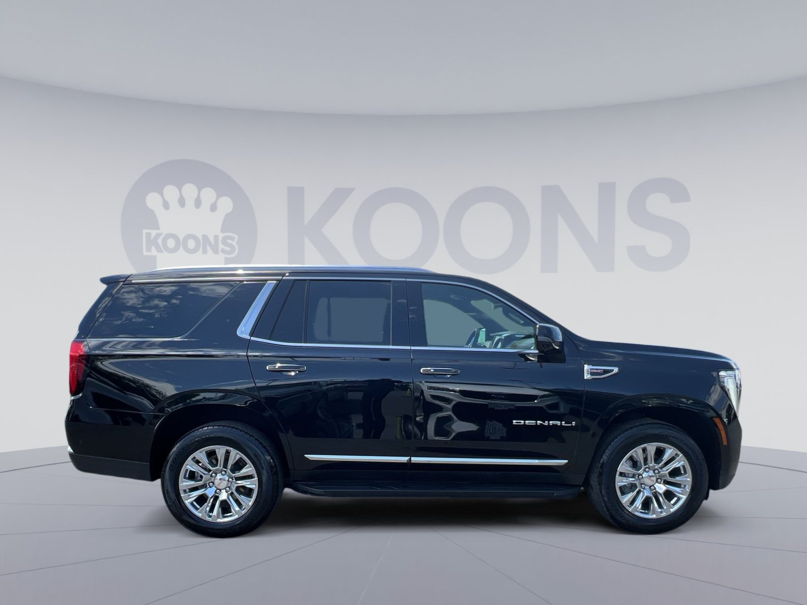 Used 2025 GMC Yukon Denali AWD/4WD image 12