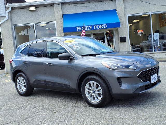 Certified 2022 Ford Escape SE w/ Cold Weather Package AWD/4WD image 1